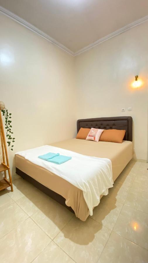 Et Malio Stay & Travel Malioboro Pusat Kota Yogyakarta Exterior foto