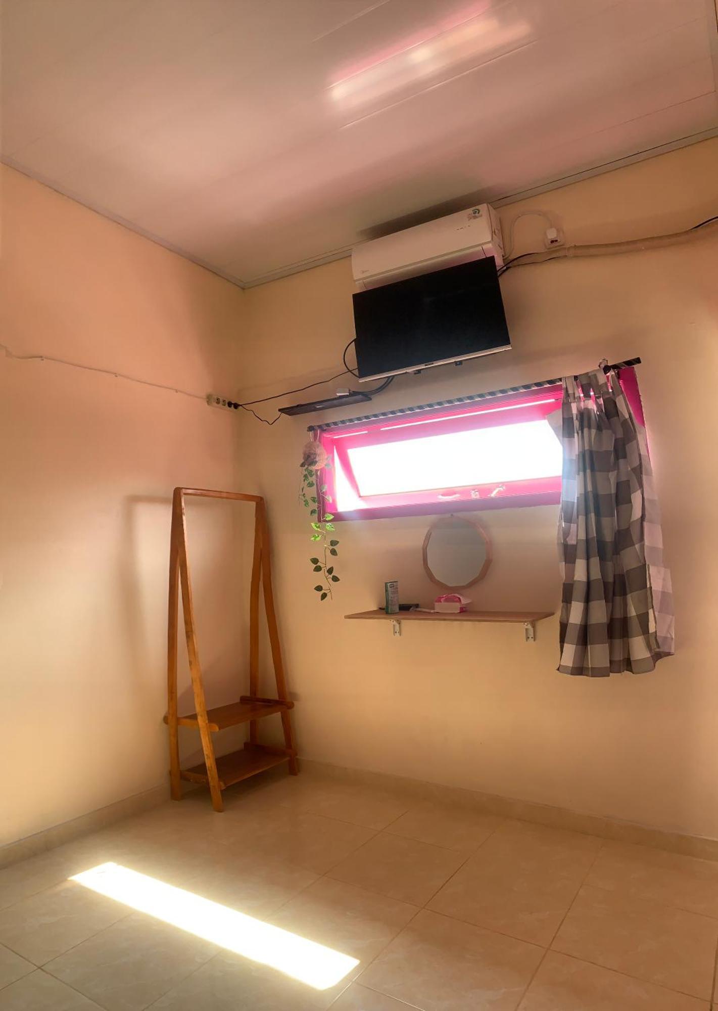 Et Malio Stay & Travel Malioboro Pusat Kota Yogyakarta Exterior foto